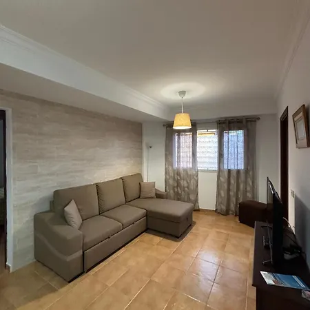 Sardina Near The With Pool And Wifi E Apartment